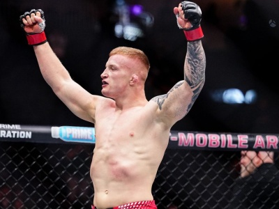 Nie mógł zawiązać butów. Baraniewski doznał kontuzji tuż przed debiutem w UFC