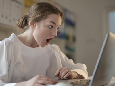 Przynęta na gniew. Tak algorytmy zarabiają na Twoim oburzeniu