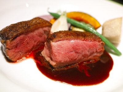 „Podatek tłuszczowy” pod ostrzałem branży mięsnej. Rolnicy ostrzegają: zapłacą gospodarstwa i konsumenci