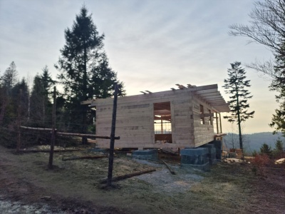 Wiata na Błatniej rośnie