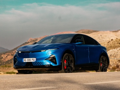 Czegoś takiego, jak Alpine A390 jeszcze nie grali. Melodia skoczna, wiele nut trafionych