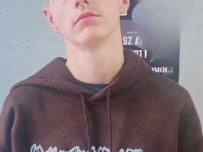 Policja szuka tego młodzieńcza