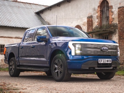 Potężny Ford miał zmieść spalinową konkurencję. Teraz sam będzie truł