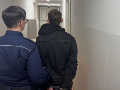 Nastolatek okradł przechodnia w biały dzień. Szybka reakcja policji