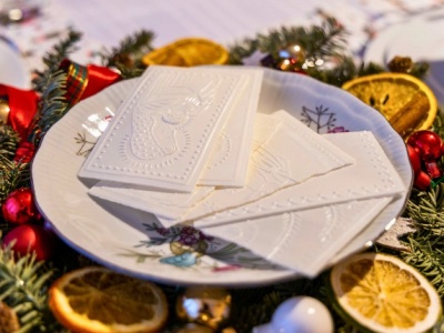 Opłatek nie tylko biały. Zanim kupisz, sprawdź dla kogo kolorowe opłatki?