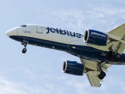 Gorąco nad Wenezuelą… Samolot JetBlue prawie zderzył się z wojskowym tankowcem