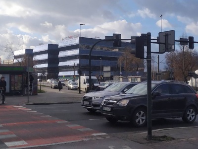 Zakaz aut spalinowych od 2035 roku złagodzony. Jest decyzja KE