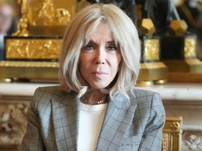 Przeprasza, ale nie żałuje. Brigitte Macron jej refleksja na temat 
