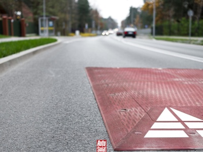 Progi zwalniające. Można je omijać? Jak bezpiecznie przez nie przejeżdżać?