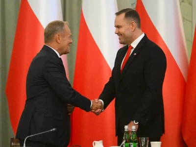 Kolejny dzień z atakiem na prezydenta. Tusk się skarży, że Nawrocki nie odbiera od niego telefonu