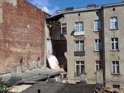 Mieszkańcy Łodzi poszkodowani przez drążenie tunelu średnicowego mogą otrzymać około 12 tysięcy złotych od metra kwadratowego mieszkania.