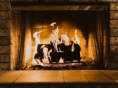 Masz kominek? Od 1 stycznia ruszają kontrole. Lepiej nie kombinować