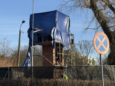 Nowa kapliczka w Jaworznie pnie się w górę. Powstała już kilkumetrowa konstrukcja