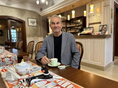 Zestaw ze szmaragdowej porcelany, rękawice Krzysztofa „Diablo” Włodarczyka i zaproszenie na festiwal w Zamku Ćmielów – trwa trzeci dzień licytacji Gwiazdki Moc