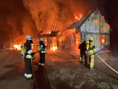 Nocny pożar w Rącznej. Płonął budynek gospodarczy