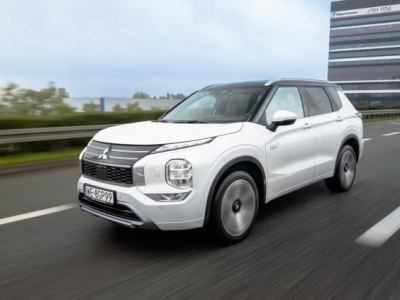 Komisja Europejska ustępuje. Samochody spalinowe zostaną z nami po 2035 roku