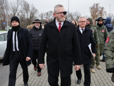 Pierwszy taki sondaż. Braun wyprzedził Konfederację