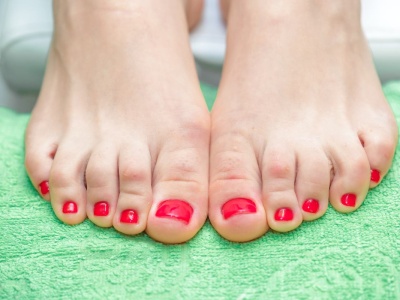 Drugi palec u stopy masz dłuższy, czy krótszy od palucha? Kształt może wiele o tobie mówić