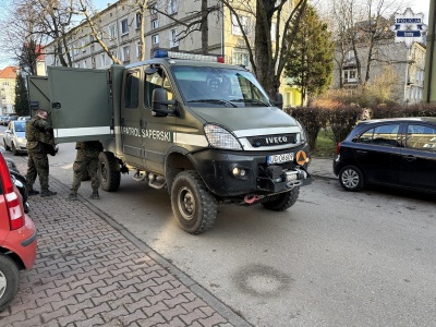 Podejrzenie niewybuchu w budynku mieszkalnym. Ewakuowano mieszkańców