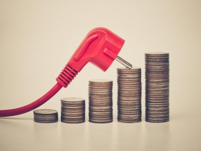 Prąd drożeje czy tanieje? Sprawdź nowe taryfy od stycznia