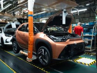 Komisja Europejska zmienia zdanie ws. zakazu spalinówek. 