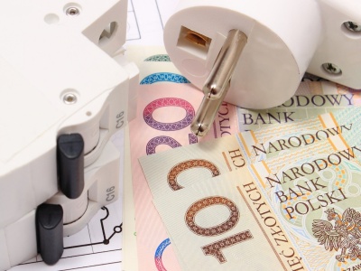 Ceny prądu w taryfach URE w 2026 r. będą niższe. Czy rachunki też?