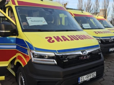 Nowe karetki dla pogotowia. Jedna z nich trafi do Sulejowa