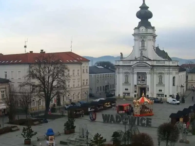 Karuzela na rynku to znak, że w Wadowicach ruszył Jarmark Bożonarodzeniowy