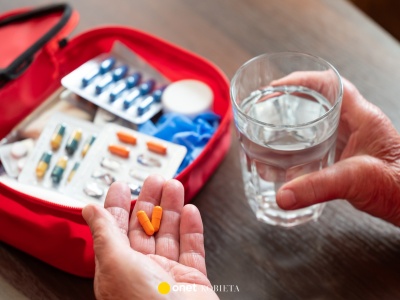 Kusili emerytów darmowymi próbkami i wysyłali fałszywe leki. 