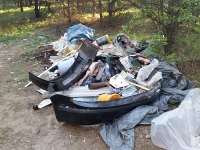 Dzikie wysypiska – więcej w… miastach. Mniej likwidacji, ale rośnie powierzchnia zanieczyszczonych terenów