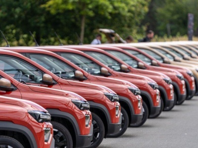 Ile jest samochodów elektrycznych w Polsce? Co 10 nowe auto jeździ na prądzie