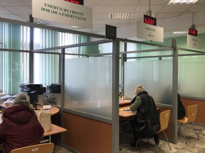 Wciąż można składać wnioski o rentę wdowią, uprawnieni zyskują średnio 350 zł