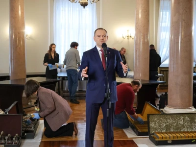 To nie Nawrocki zdecydował o przeniesieniu Okrągłego Stołu. Najnowsze ustalenia