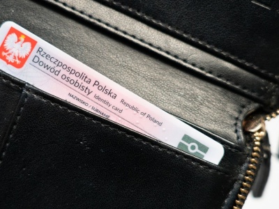 Te osoby muszą wymienić dowód jeszcze w 2025 roku. Ministerstwo Cyfryzacji apeluje do dwóch roczników