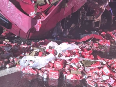 Z ostatniej chwili: Poważne utrudnienia na krajowej drodze. Wysypała się zawartość ciężarówki