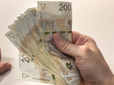 40 godzin tygodniowo i wypłata do 15 tys. zł. brutto. To praca, która szuka kierowców już teraz