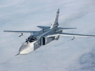 Ćwiczyli tankowanie w ciemności. Rosjanie latali nad Arktyką