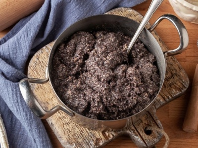 ​Masa makowa wychodzi gorzka? Moja babcia ma na to niezawodny sposób