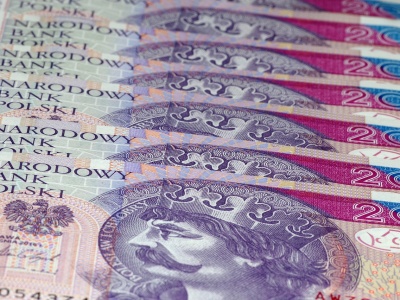 Kredyt na święta? Coraz więcej osób musi zapożyczać się na ich organizację