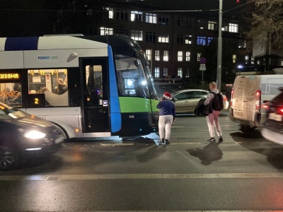 Zderzenie tramwaju z autem