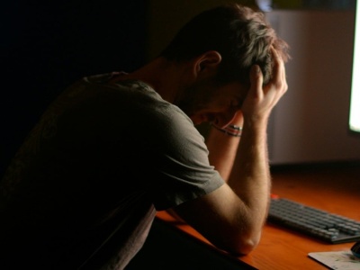 Deweloper był w szoku, gdy odkrył, że gra, którą tworzy, jest już dostępna na Steam, i poprosił o radę. Wtedy skontaktował się z nim autor oryginału