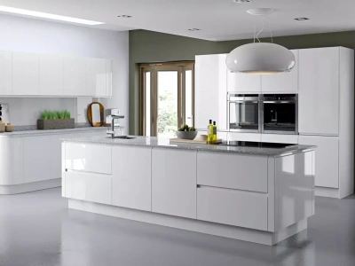 Błyszczące czy matowe: jak wybrać fronty, aby kuchnia wyglądała stylowo i nie brudziła się?