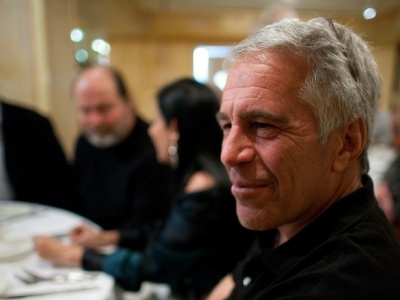 Kolejne dokumenty w sprawie Epsteina ujawnione. Część akt pozostanie tajna