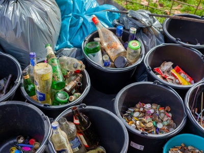 Wyrzucamy skarby do śmieci. Naukowcy mają tego dosyć, a na laboratorium się nie skończy