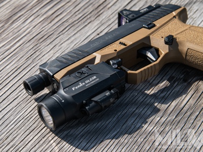 Latarka do pistoletu Fenix GL23R – dyskoteka z laserami