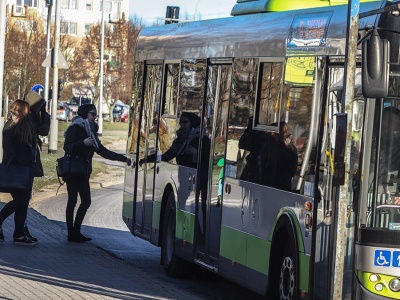Jedziesz komunikacją w święta? Ten rozkład może cię zaskoczyć