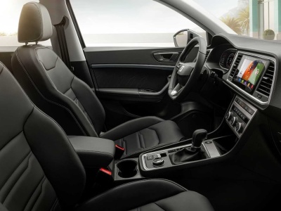 Dla zniechęconych „Chińczykami” ten SUV z silnikiem 1.5 i bagażnikiem 510 litrów za 113 800 zł jawi się jako propozycja, która obiecuje spokój na lata