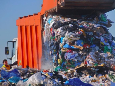 KAS zatrzymała prawie 1,5 tys. ton nielegalnych odpadów z Ukrainy