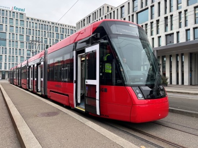Toronto otworzyło linię lekkiej kolei Finch West