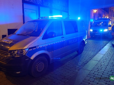 W nocy zgłoszono pobicie. Do szpitala odwieziono mężczyznę – foto
